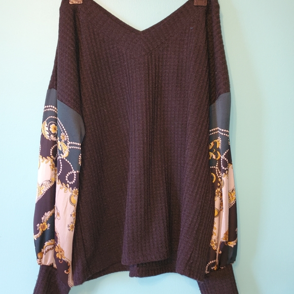 Sweater - Picture 1 of 1